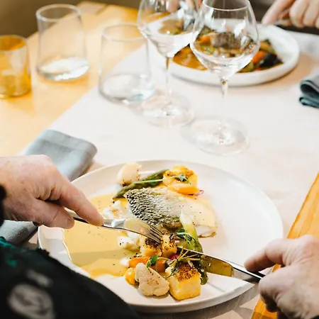 Logis Le Relais De La Poste Restaurant Le Fil Du Temps 3* Thury-Harcourt-le-Hom