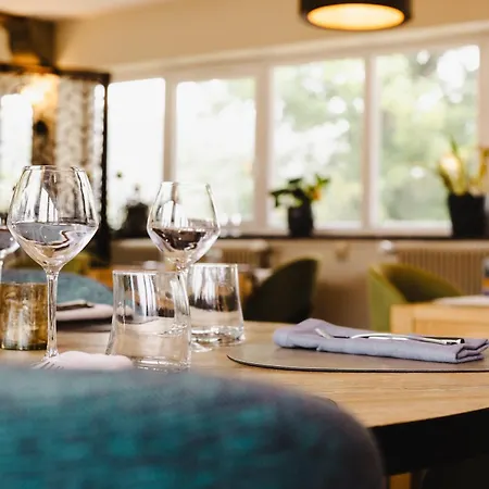 Logis Le Relais De La Poste Restaurant Le Fil Du Temps 호텔