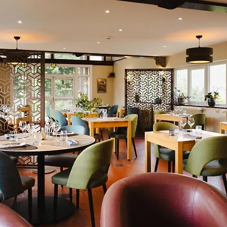 ホテル Logis Le Relais De La Poste Restaurant Le Fil Du Temps 3*