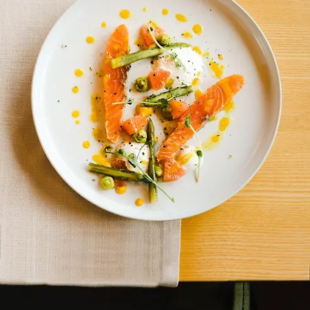 호텔 Logis Le Relais De La Poste Restaurant Le Fil Du Temps Thury-Harcourt-le-Hom