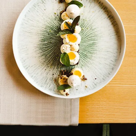 Logis Le Relais De La Poste Restaurant Le Fil Du Temps ホテル Thury-Harcourt-le-Hom