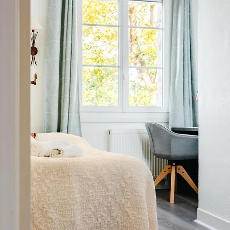 Logis Le Relais De La Poste Hotel 3*