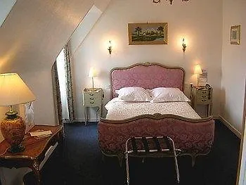 ホテル Logis Le Relais De La Poste Restaurant Le Fil Du Temps