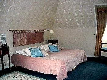 ホテル Logis Le Relais De La Poste Restaurant Le Fil Du Temps 3*