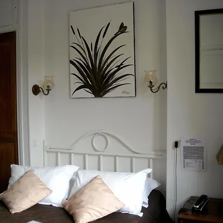 Hotel Logis Le Relais De La Poste Thury-Harcourt-le-Hom