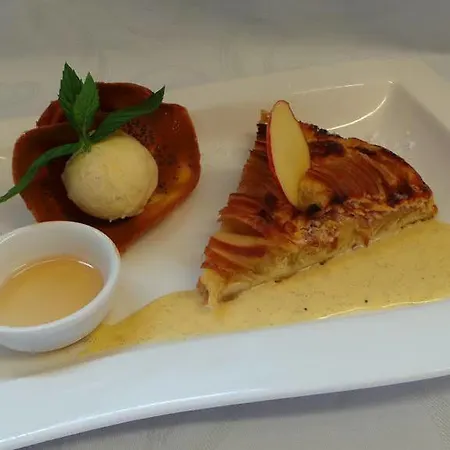 Logis Le Relais De La Poste Restaurant Le Fil Du Temps ホテル 3*