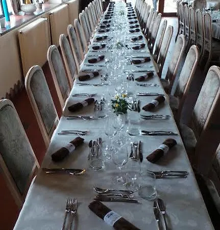 ホテル Logis Le Relais De La Poste Restaurant Le Fil Du Temps 3*