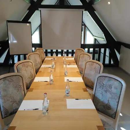 Logis Le Relais De La Poste Thury-Harcourt-le-Hom