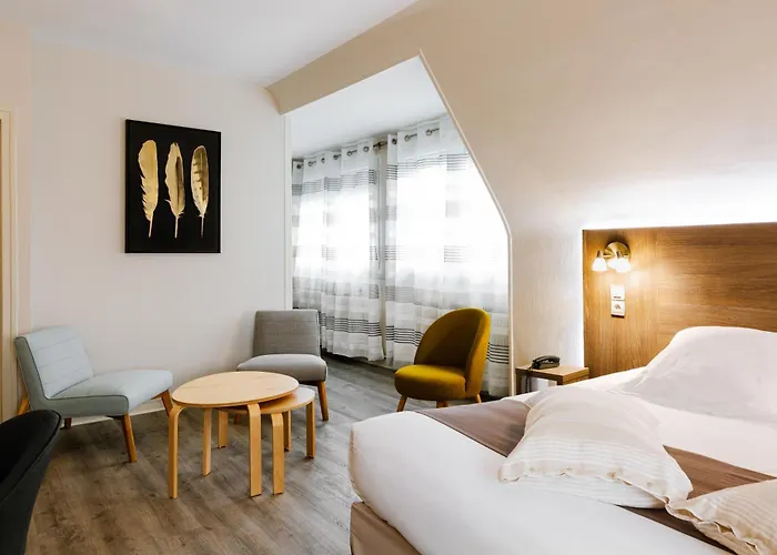 Logis Le Relais De La Poste Restaurant Le Fil Du Temps فندق 3*