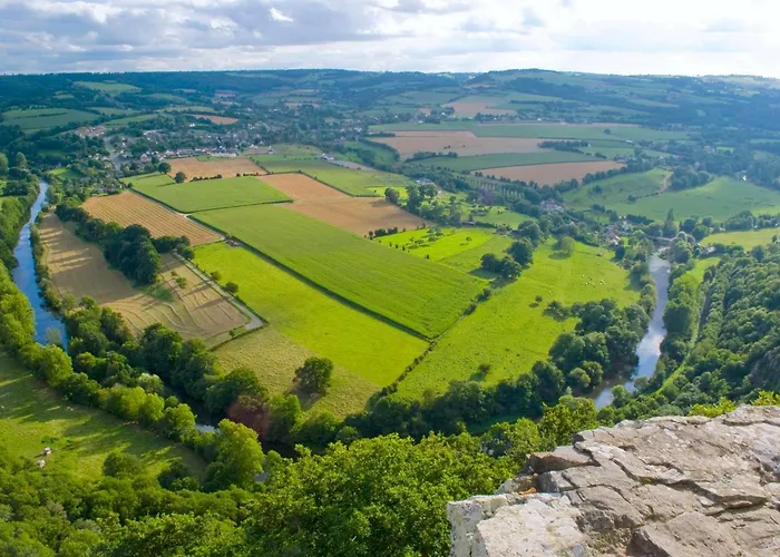 Logis Le Relais De La Poste Restaurant Le Fil Du Temps فندق