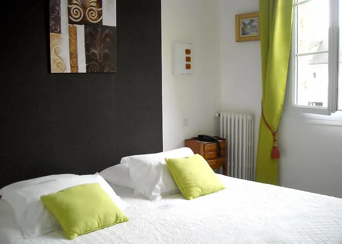 Logis Le Relais De La Poste Restaurant Le Fil Du Temps فندق