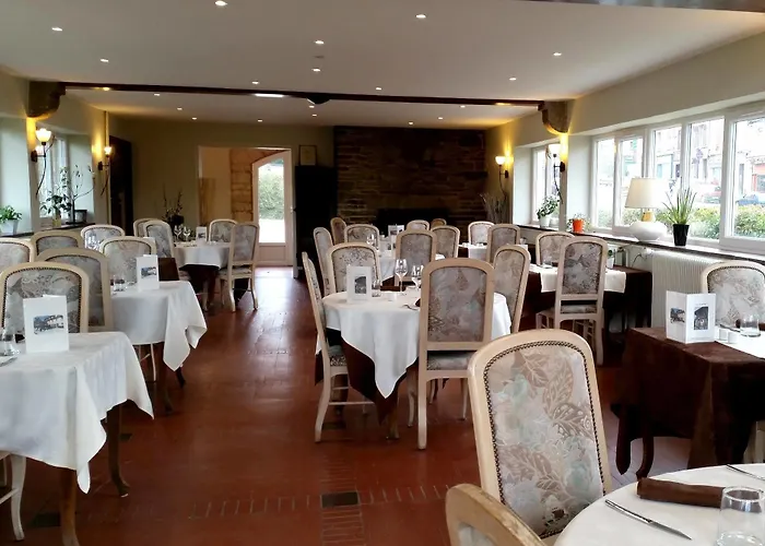 Logis Le Relais De La Poste Restaurant Le Fil Du Temps فندق