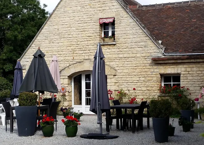 Logis Le Relais De La Poste Restaurant Le Fil Du Temps فندق 3*