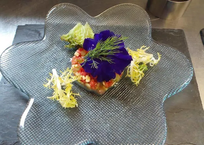 Logis Le Relais De La Poste Restaurant Le Fil Du Temps فندق Thury-Harcourt-le-Hom