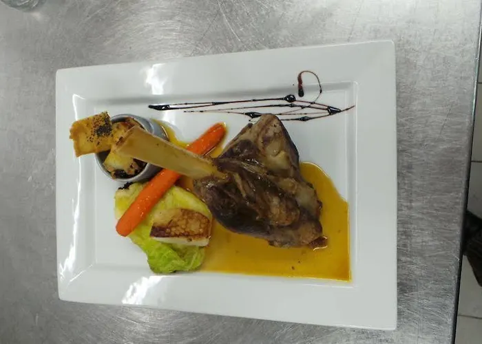 فندق Logis Le Relais De La Poste Restaurant Le Fil Du Temps