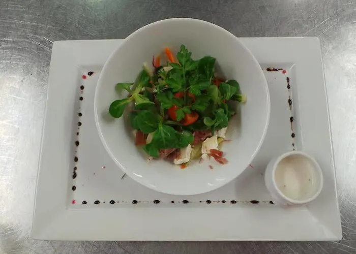 Logis Le Relais De La Poste Restaurant Le Fil Du Temps 3*