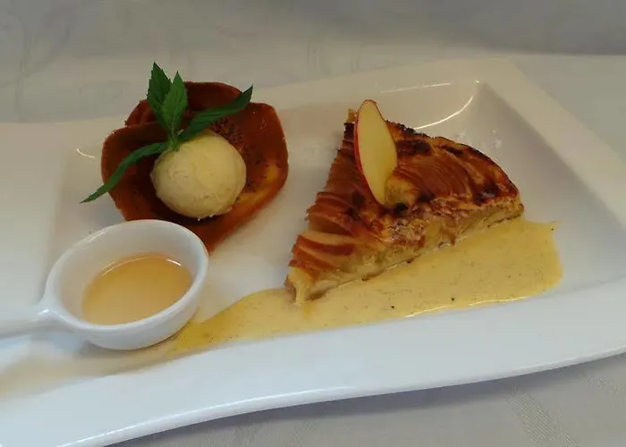 Logis Le Relais De La Poste Restaurant Le Fil Du Temps فندق 3*