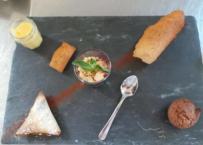 Logis Le Relais De La Poste Restaurant Le Fil Du Temps فندق 3*